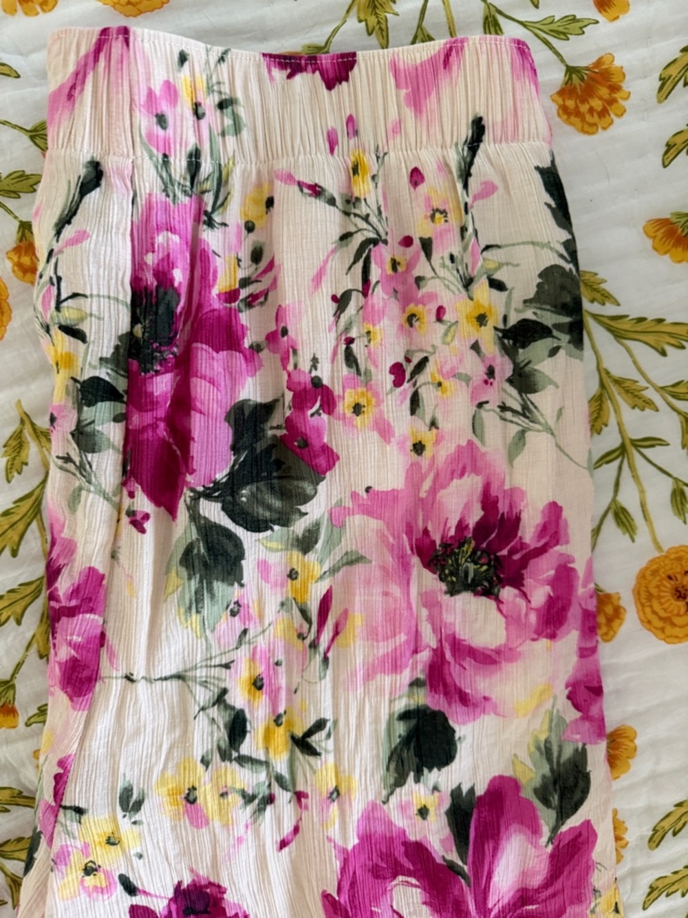 Floral Pink Pleated Women’s Pants - Abercrombie - Picture 2 of 5